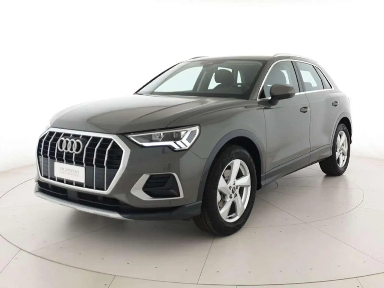 Photo 1 : Audi Q3 2024 Diesel