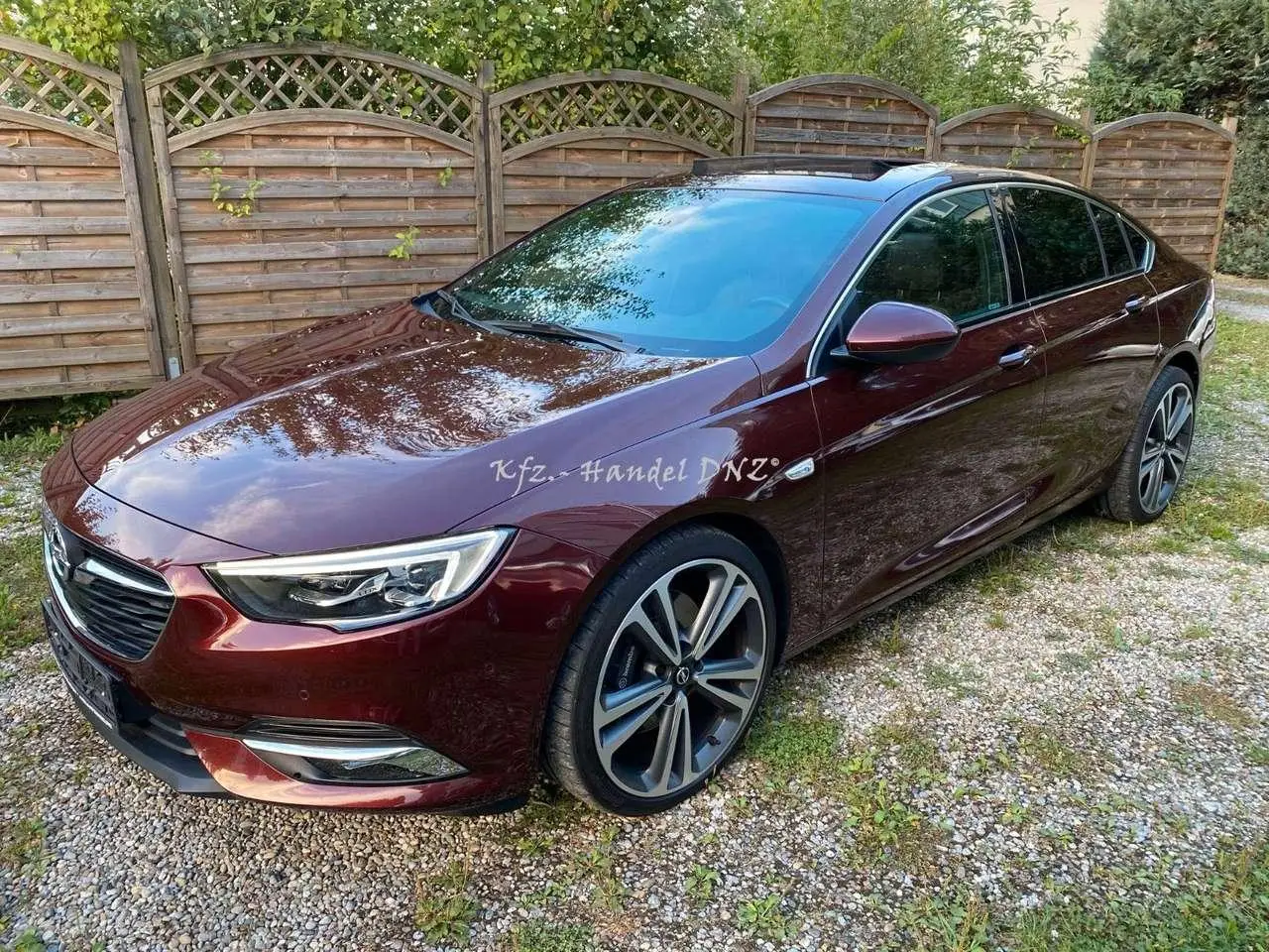 Photo 1 : Opel Insignia 2018 Petrol