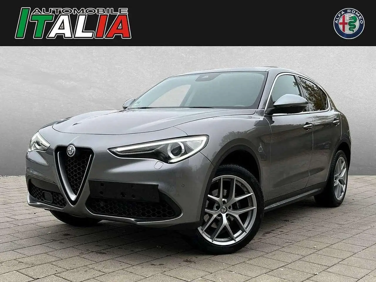 Photo 1 : Alfa Romeo Stelvio 2017 Essence