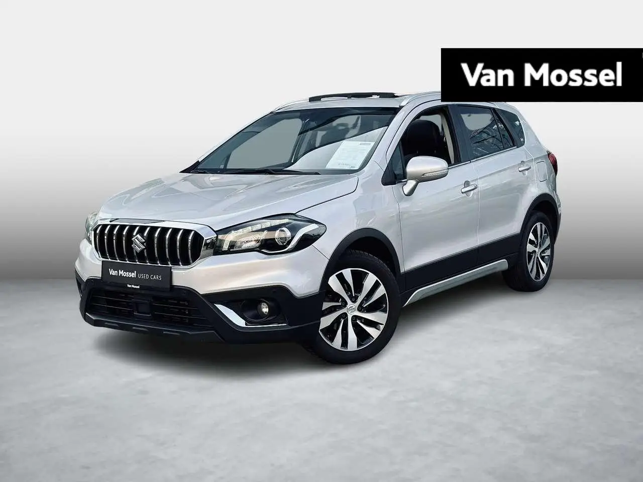 Photo 1 : Suzuki S-cross 2019 Petrol