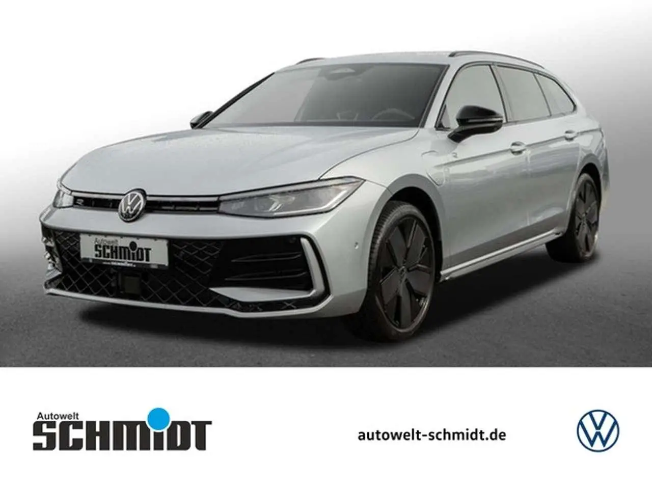 Photo 1 : Volkswagen Passat 2024 Hybrid