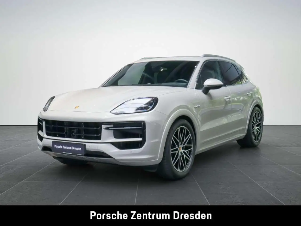 Photo 1 : Porsche Cayenne 2024 Hybrid