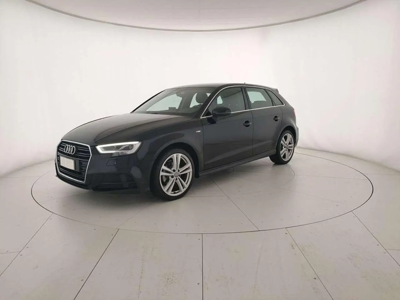 Photo 1 : Audi A3 2019 Diesel