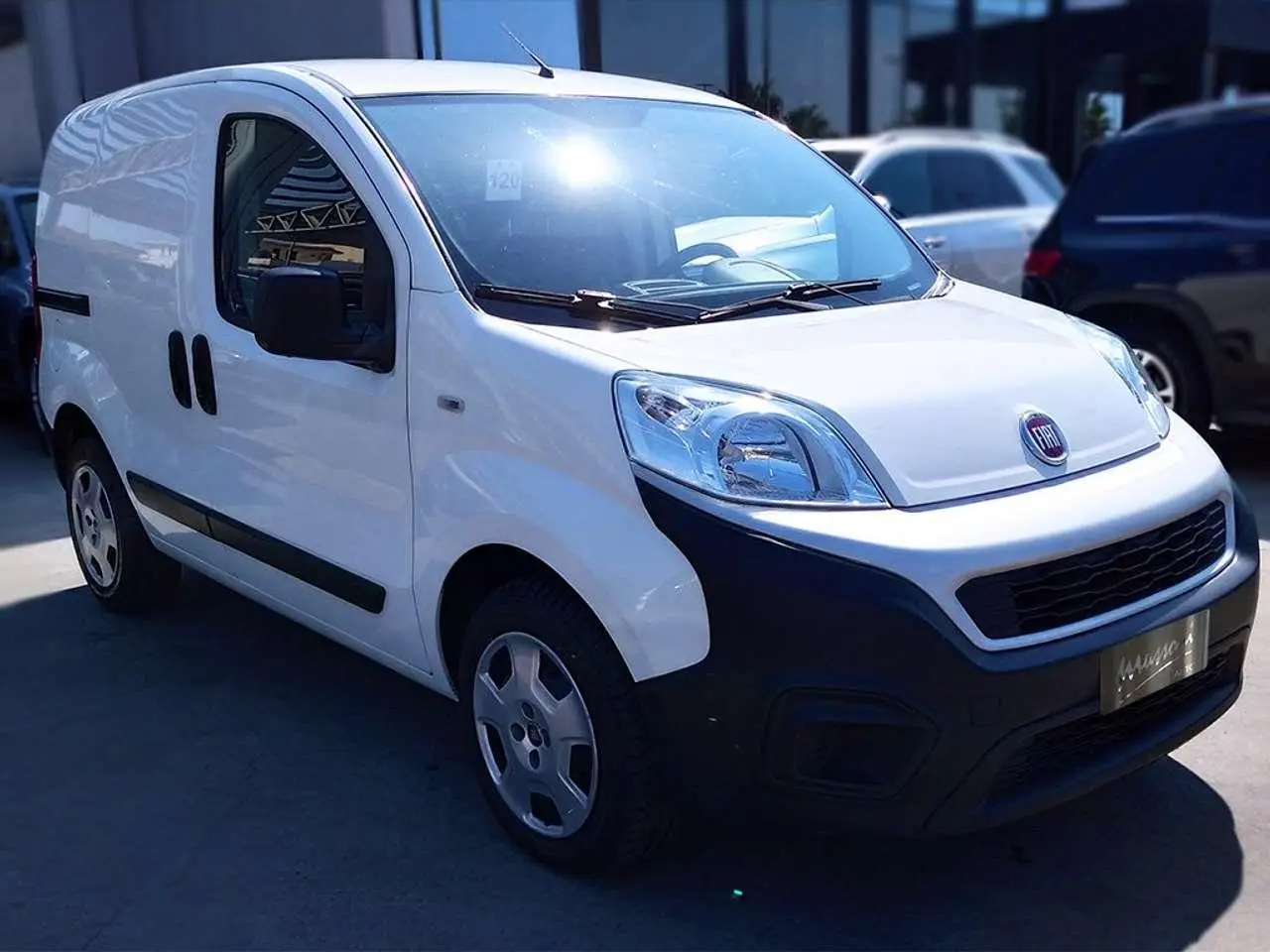 Photo 1 : Fiat Fiorino 2019 Petrol