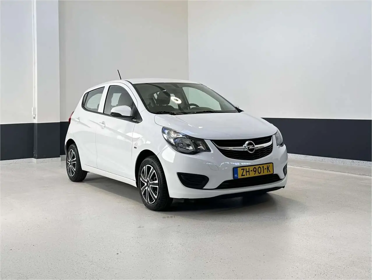 Photo 1 : Opel Karl 2019 Petrol