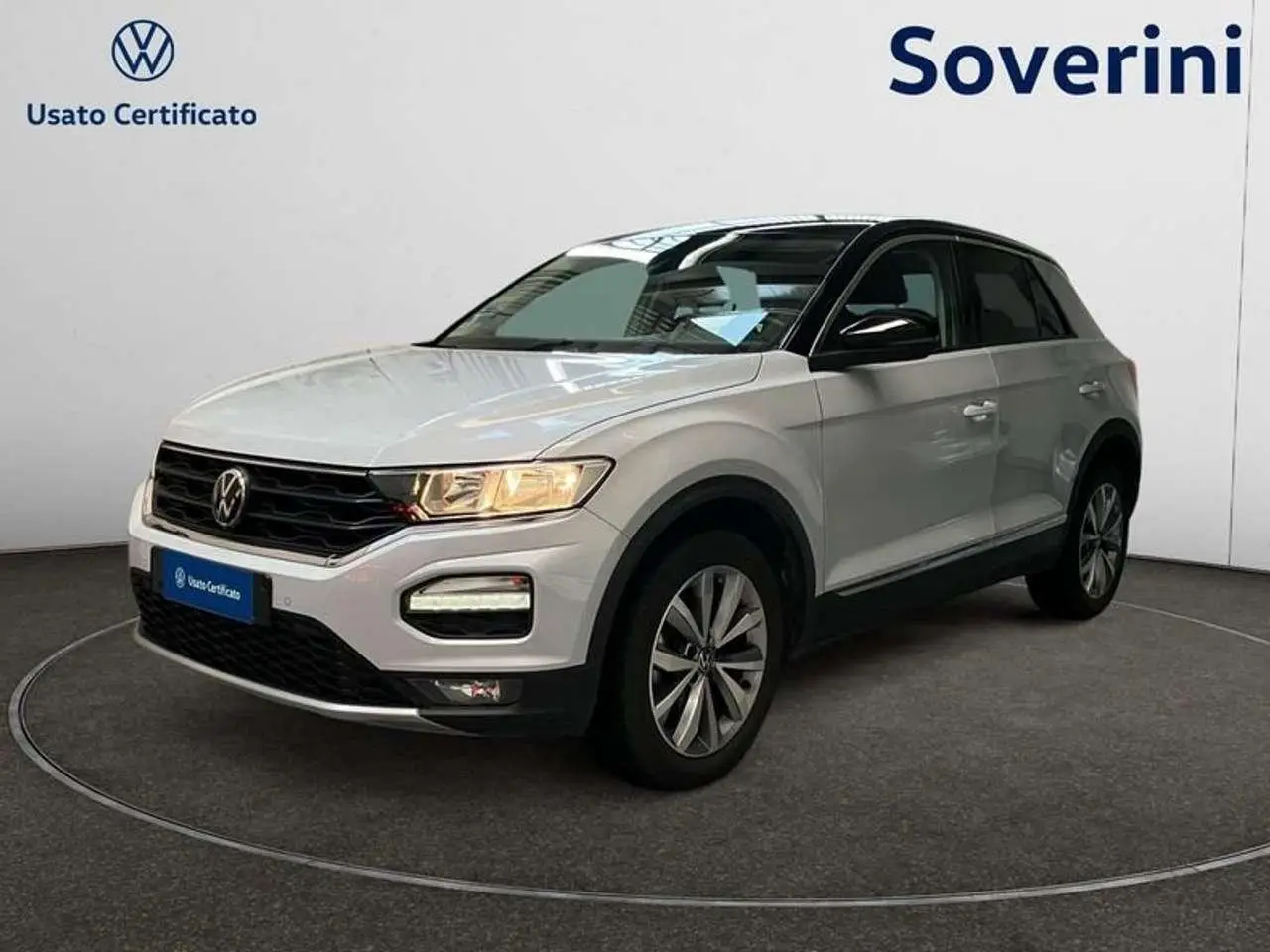 Photo 1 : Volkswagen T-roc 2021 Essence