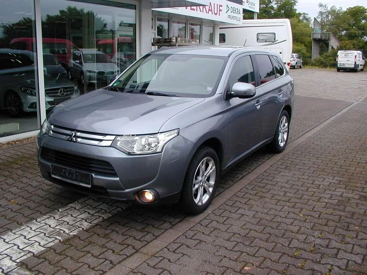 Photo 1 : Mitsubishi Outlander 2015 Petrol