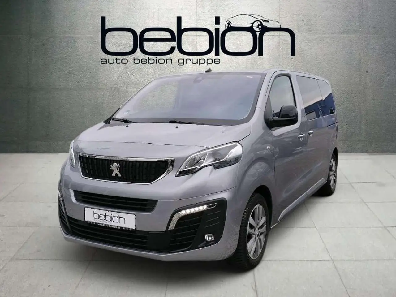 Photo 1 : Peugeot Traveller 2023 Diesel