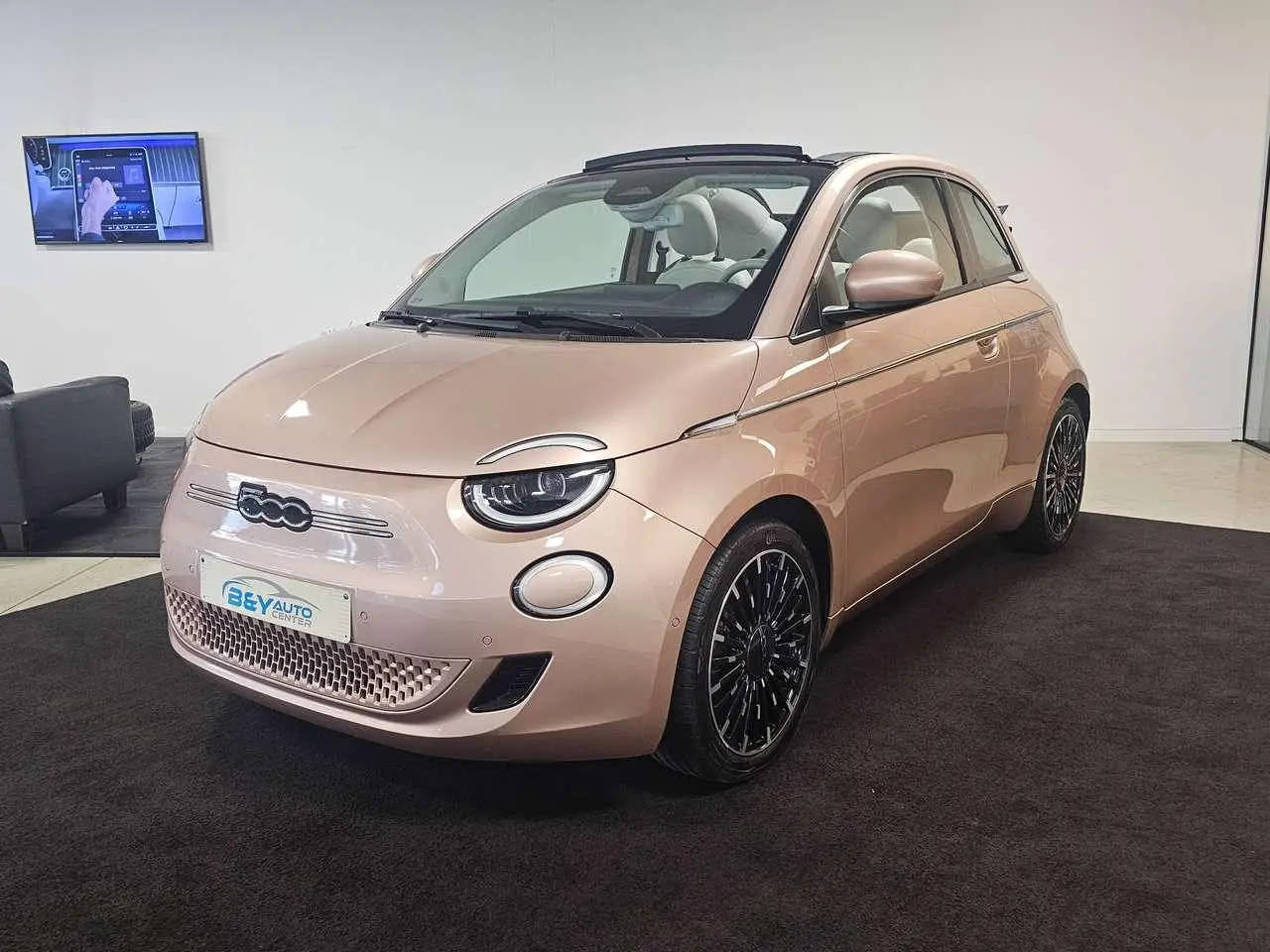 Photo 1 : Fiat 500 2022 Électrique