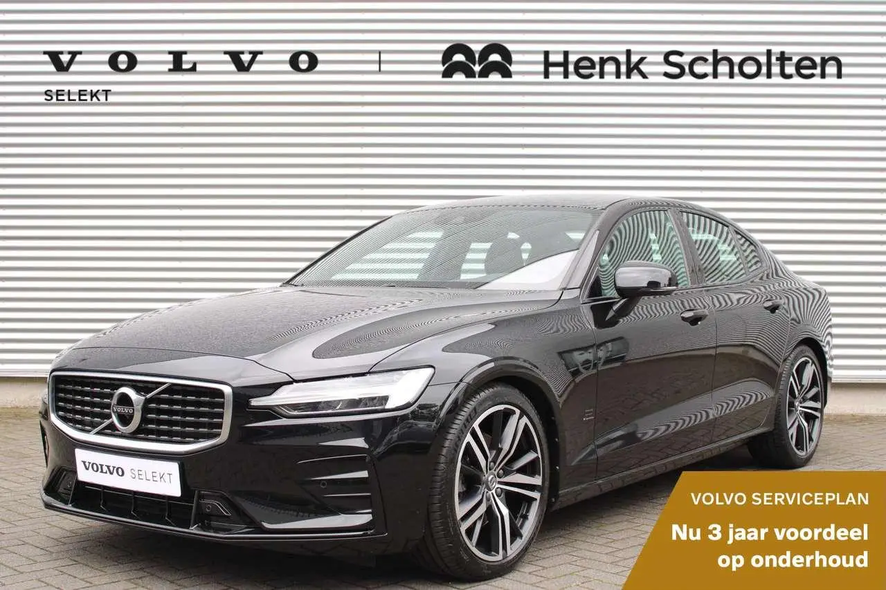 Photo 1 : Volvo S60 2019 Essence