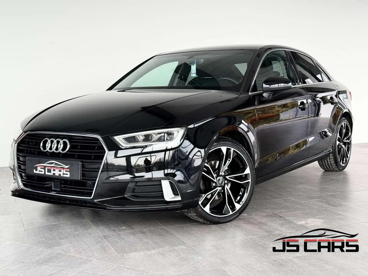 Photo 1 : Audi A3 2019 Petrol