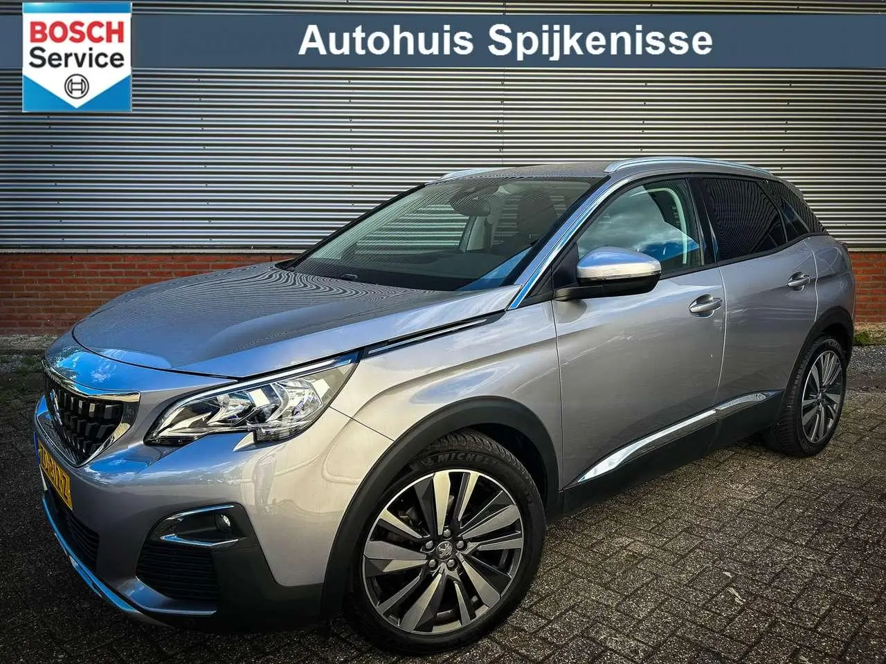 Photo 1 : Peugeot 3008 2019 Essence