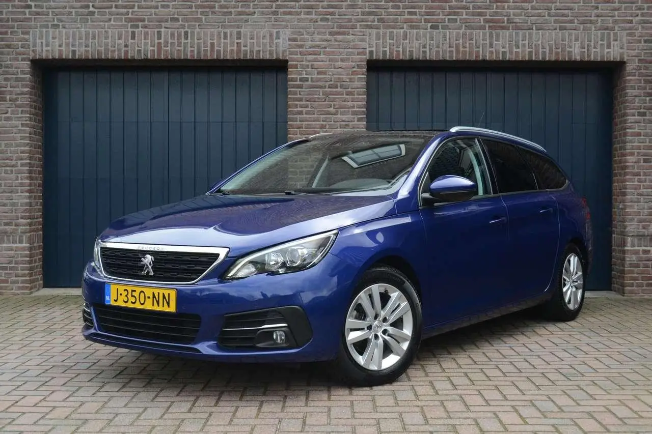 Photo 1 : Peugeot 308 2020 Petrol