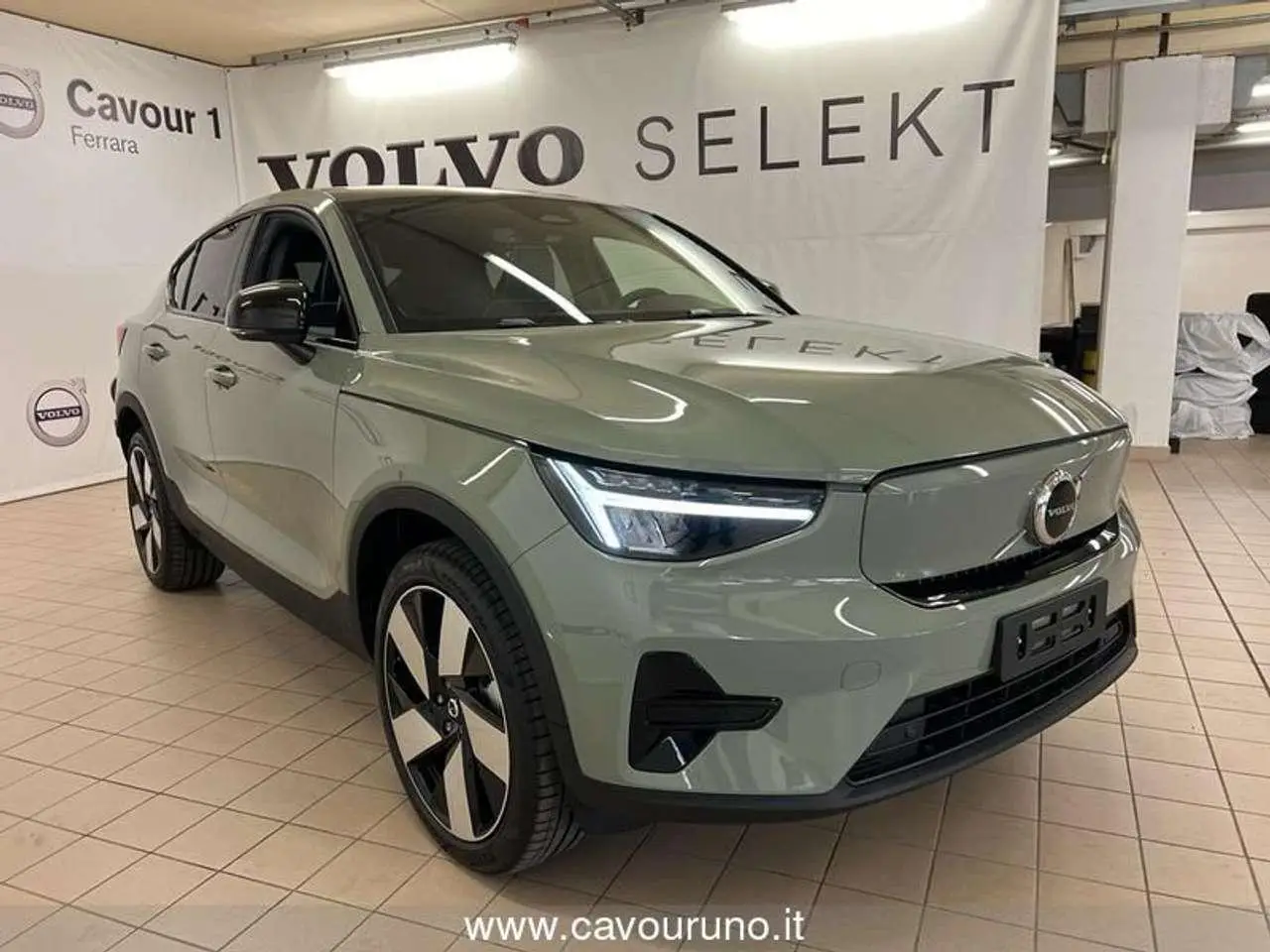 Photo 1 : Volvo C40 2024 Électrique