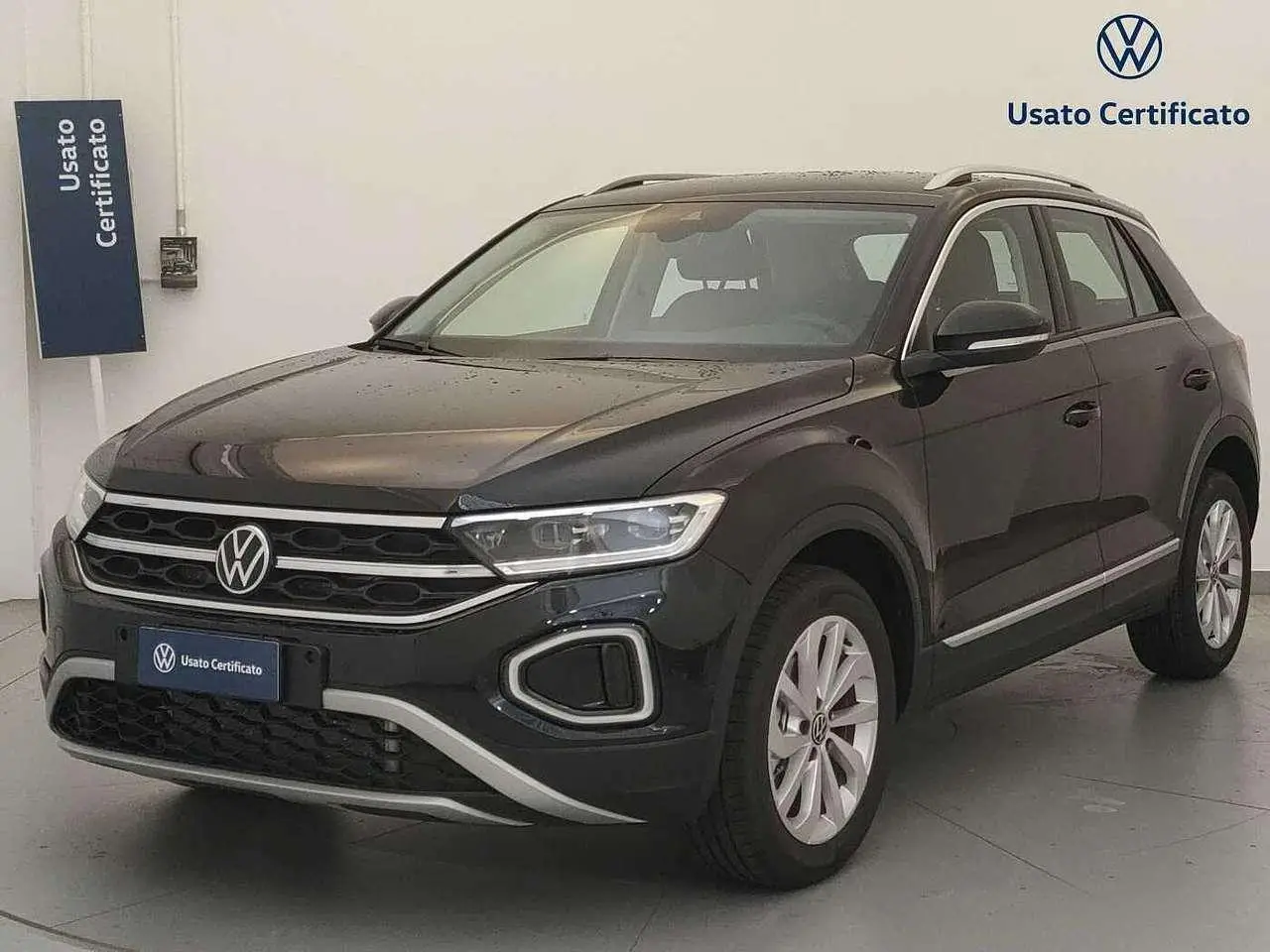 Photo 1 : Volkswagen T-roc 2024 Essence