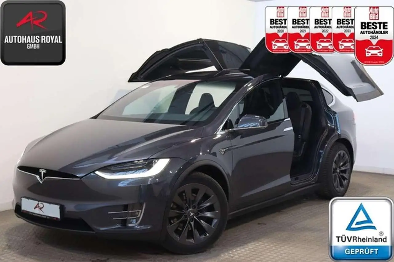 Photo 1 : Tesla Model X 2018 Électrique