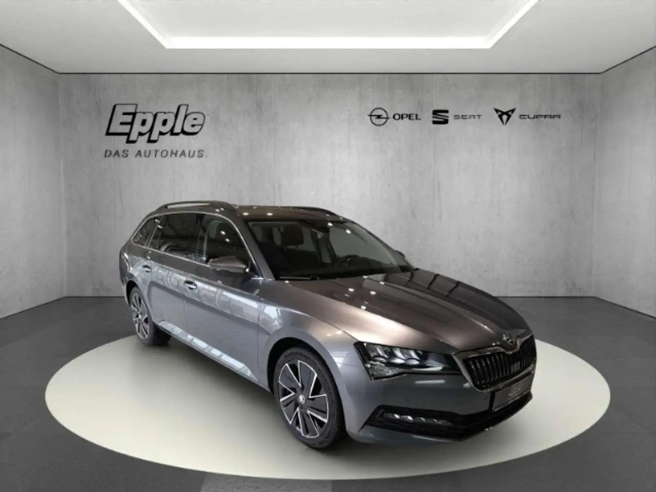 Photo 1 : Skoda Superb 2022 Petrol