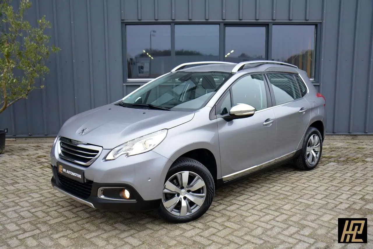 Photo 1 : Peugeot 2008 2015 Petrol