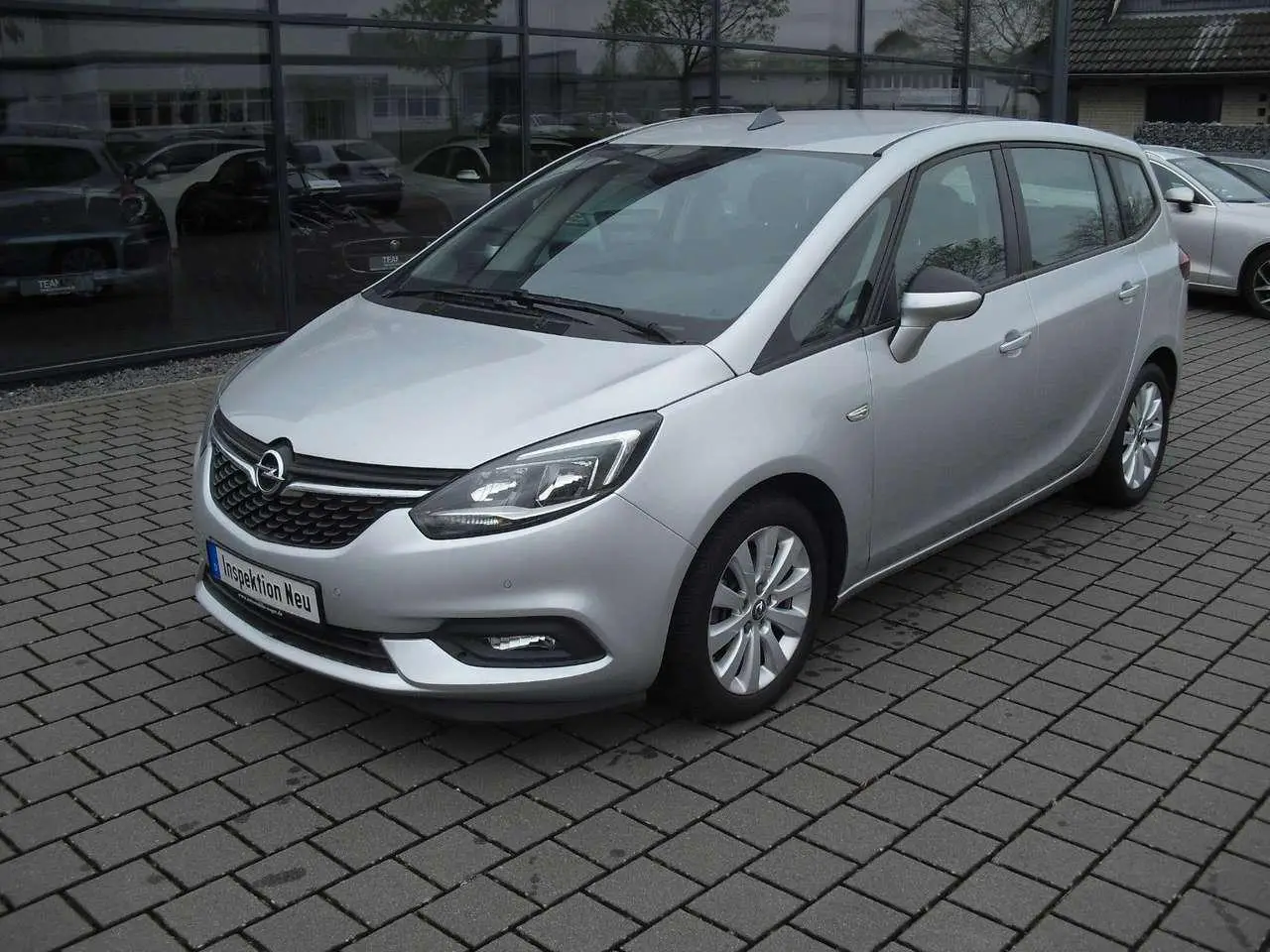 Photo 1 : Opel Zafira 2018 Petrol