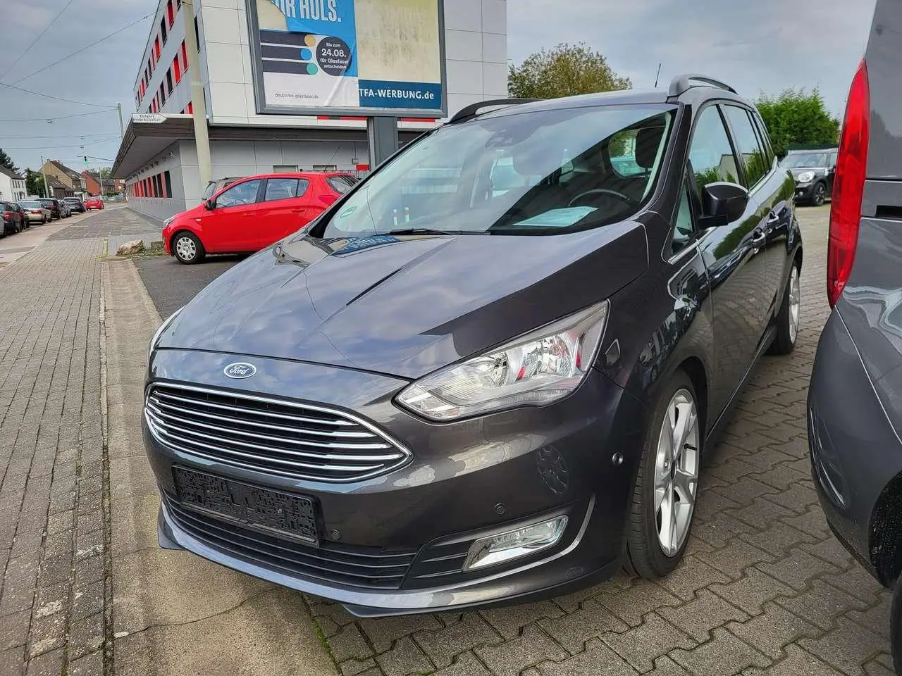 Photo 1 : Ford C-max 2016 Petrol