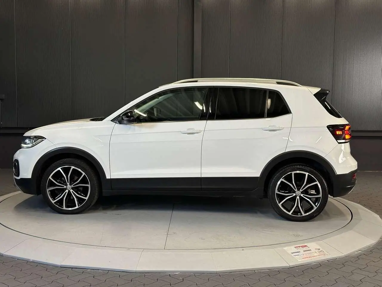 Photo 1 : Volkswagen T-cross 2020 Petrol