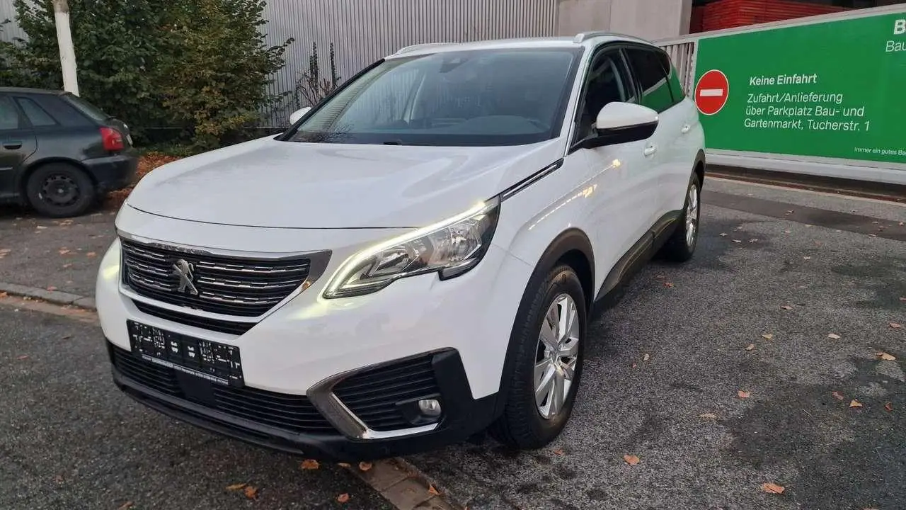 Photo 1 : Peugeot 5008 2018 Petrol