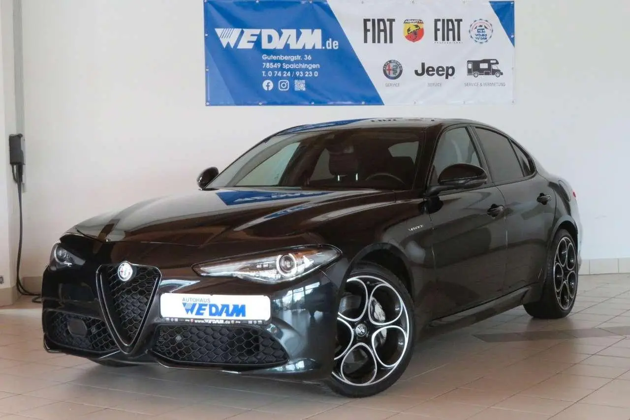 Photo 1 : Alfa Romeo Giulia 2022 Petrol