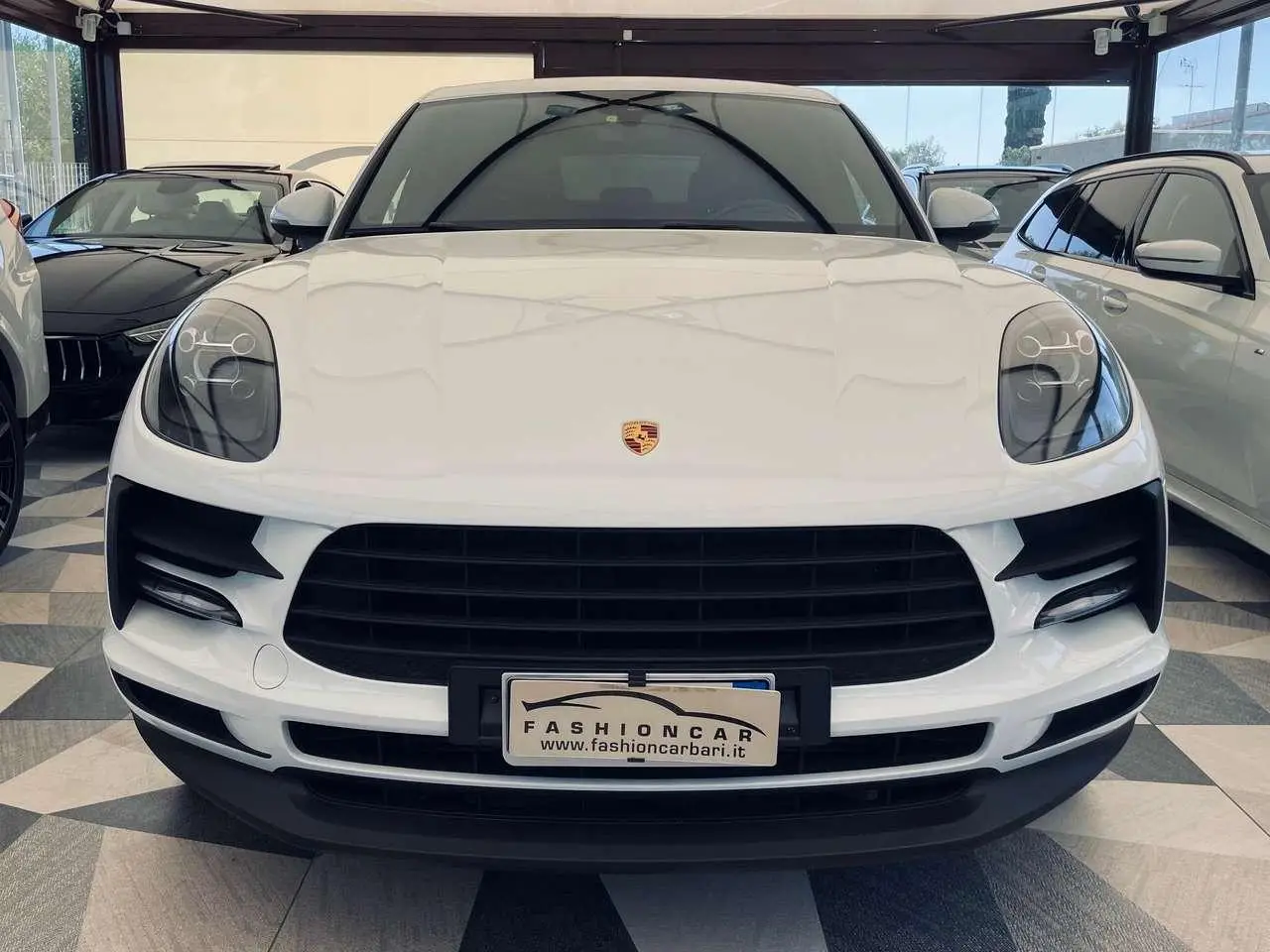 Photo 1 : Porsche Macan 2019 Essence