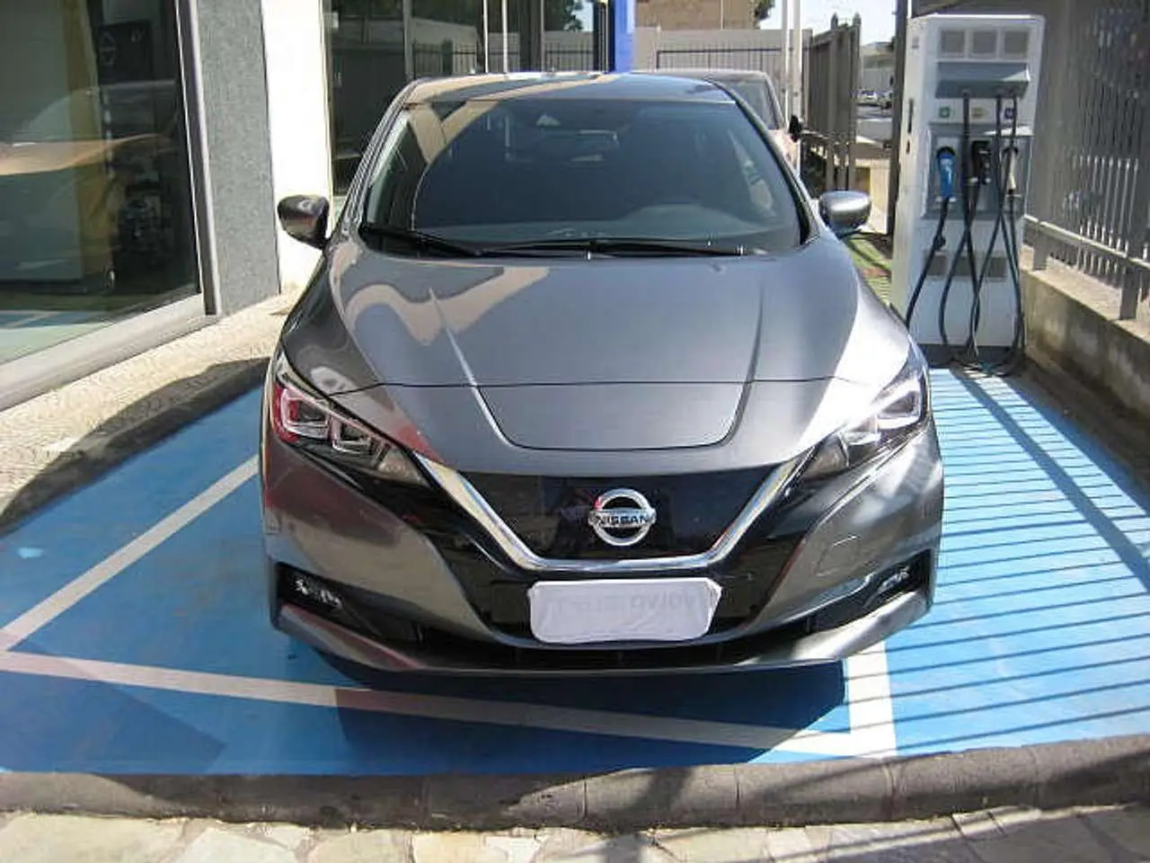 Photo 1 : Nissan Leaf 2021 Electric