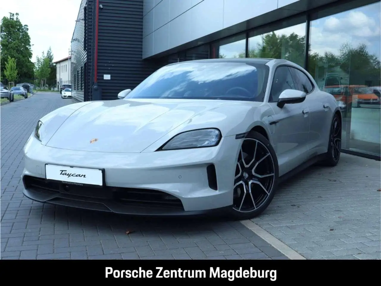 Photo 1 : Porsche Taycan 2024 Électrique