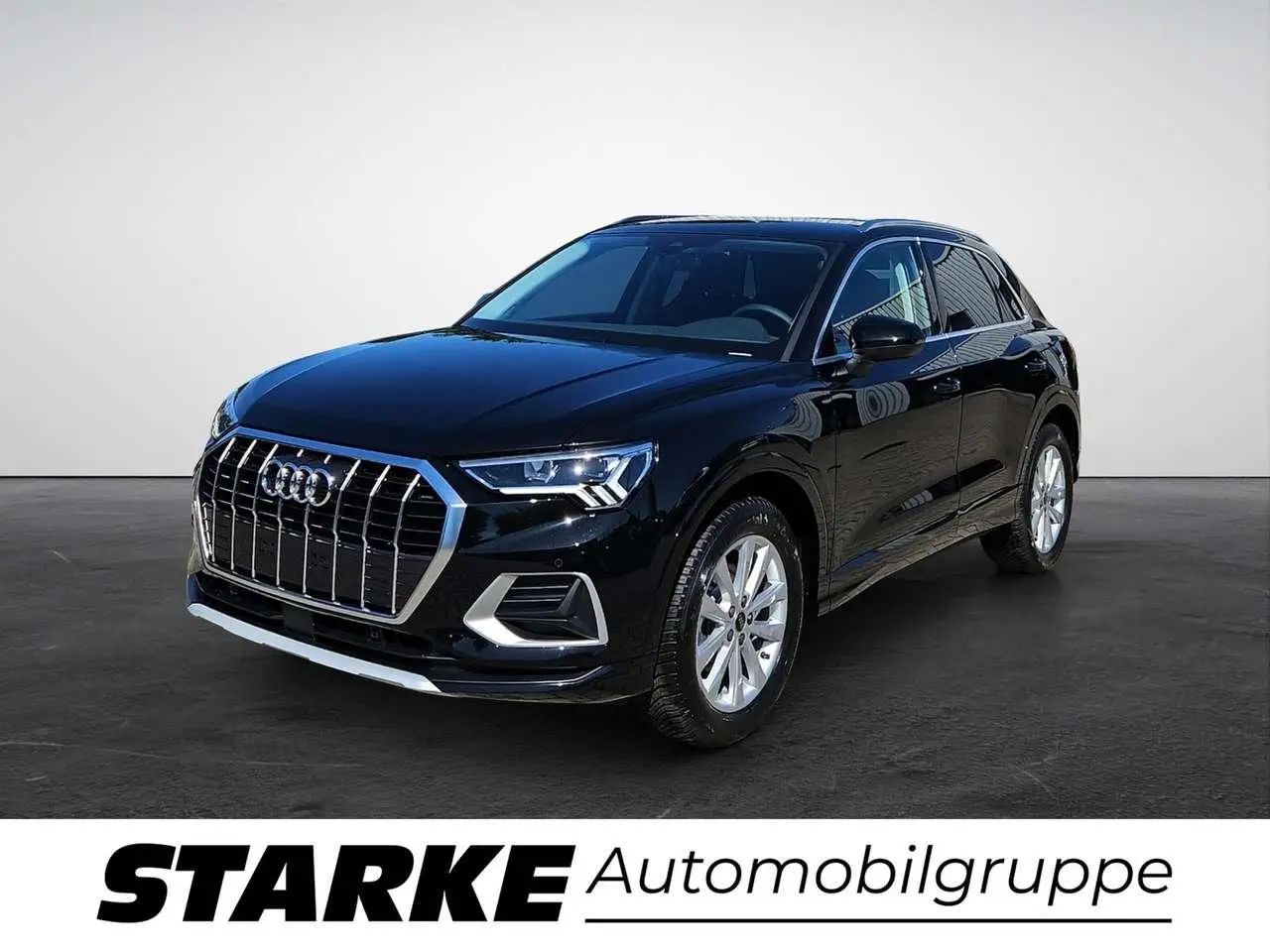 Photo 1 : Audi Q3 2024 Petrol