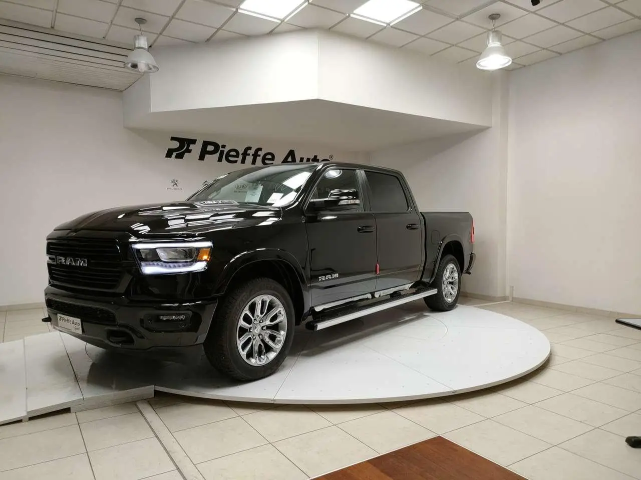 Photo 1 : Dodge Ram 2024 LPG