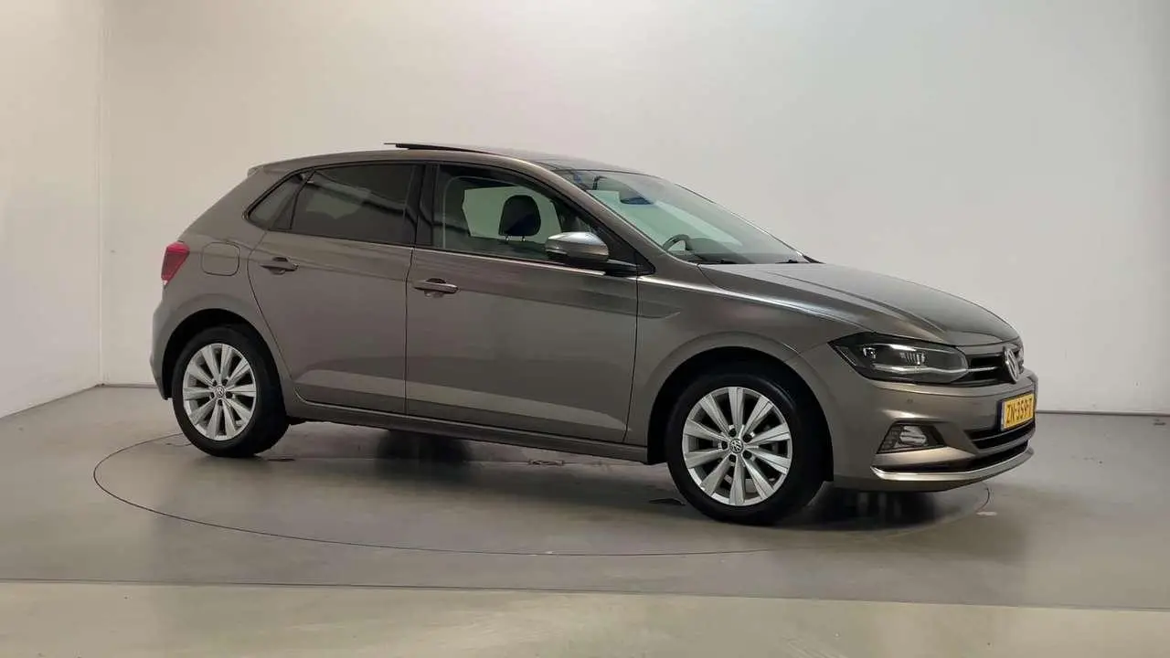 Photo 1 : Volkswagen Polo 2019 Essence