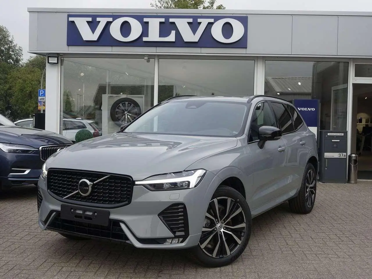 Photo 1 : Volvo Xc60 2024 Petrol