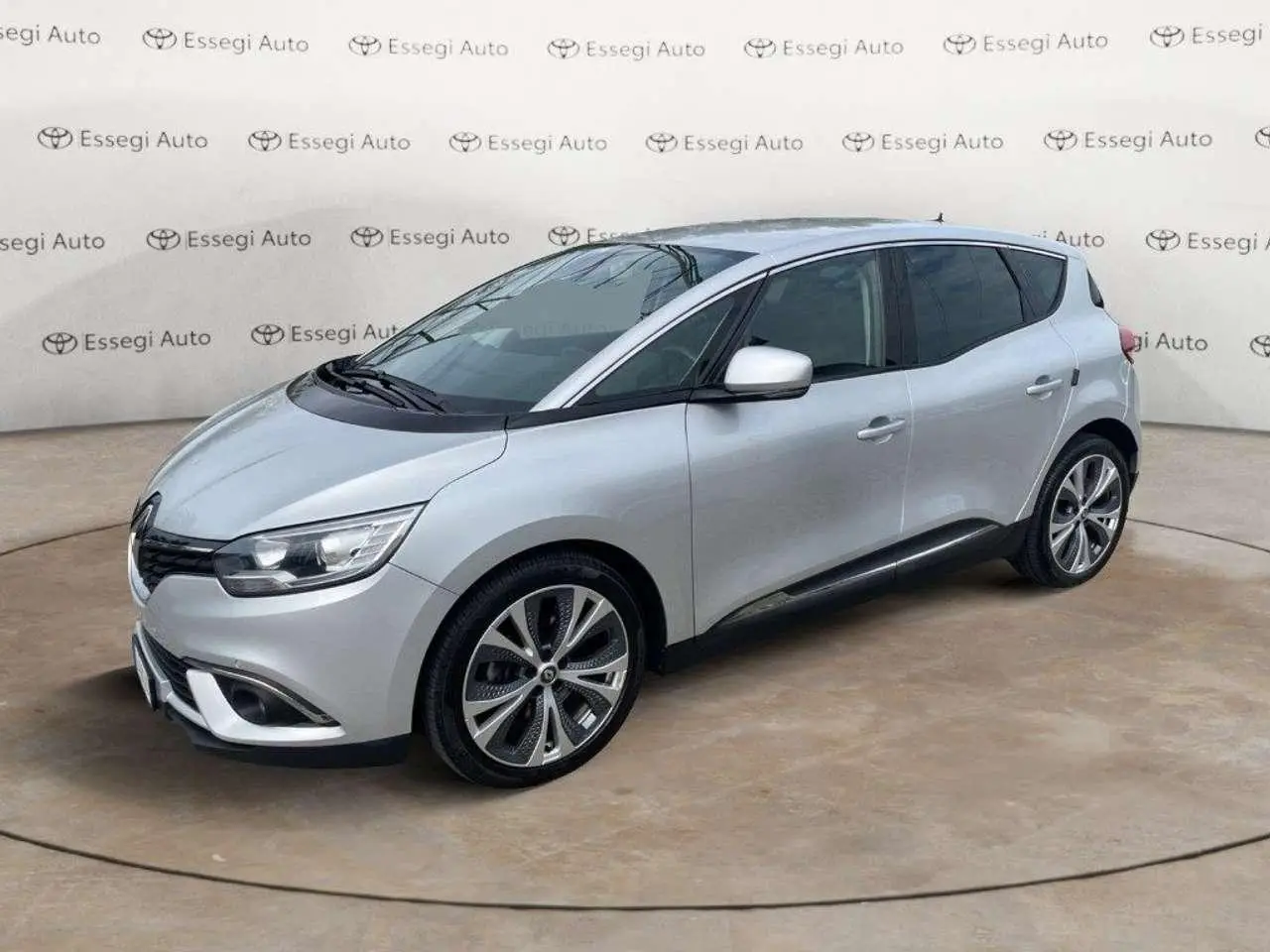 Photo 1 : Renault Scenic 2017 Diesel