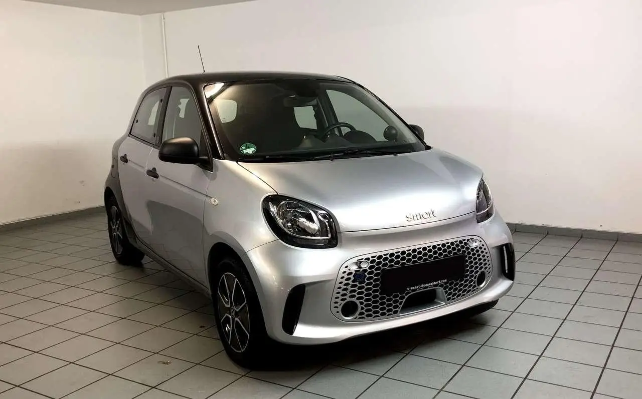 Photo 1 : Smart Forfour 2021 Électrique