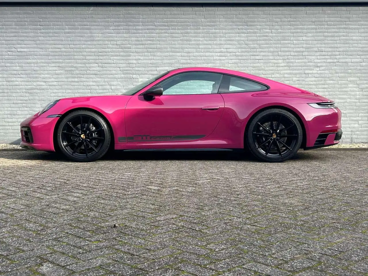 Photo 1 : Porsche 992 2023 Essence