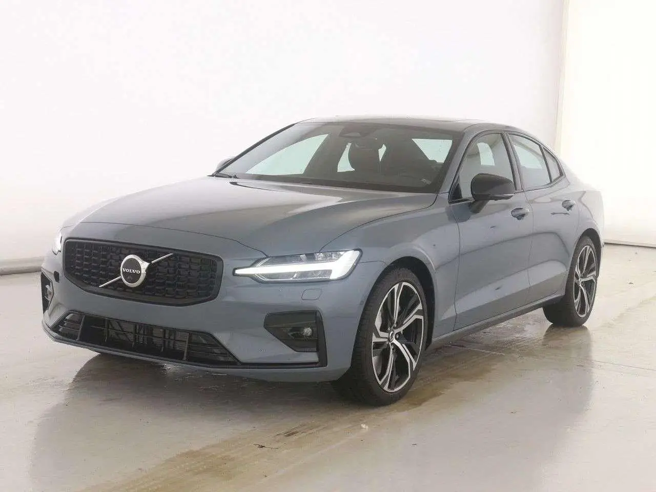 Photo 1 : Volvo S60 2024 Hybride