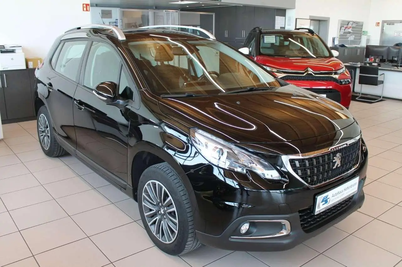 Photo 1 : Peugeot 2008 2019 Petrol