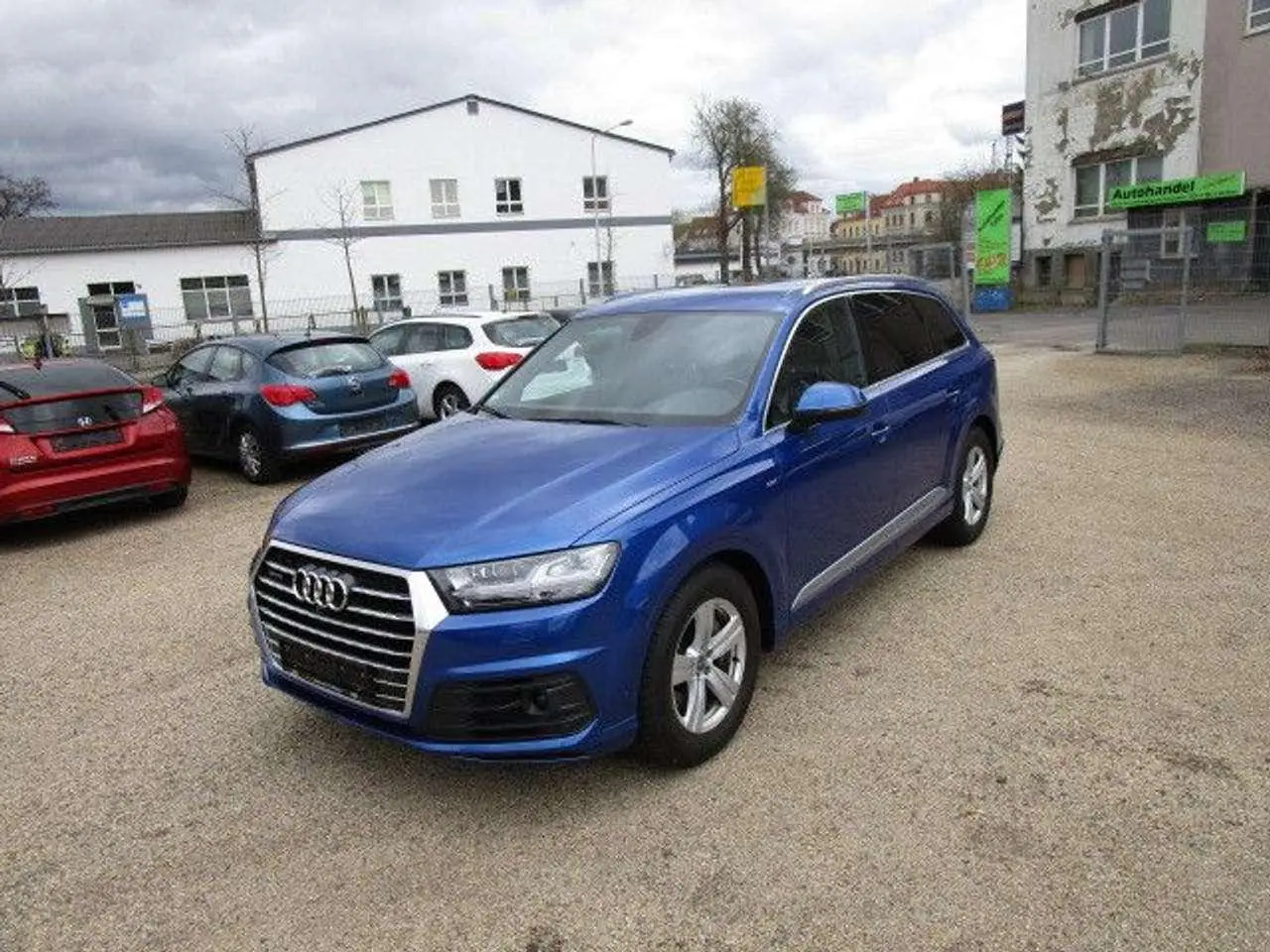 Photo 1 : Audi Q7 2015 Petrol