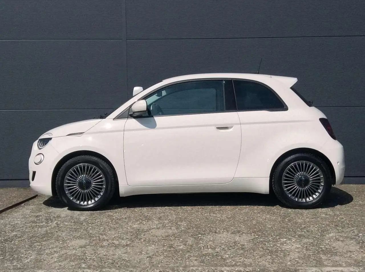 Photo 1 : Fiat 500 2021 Électrique