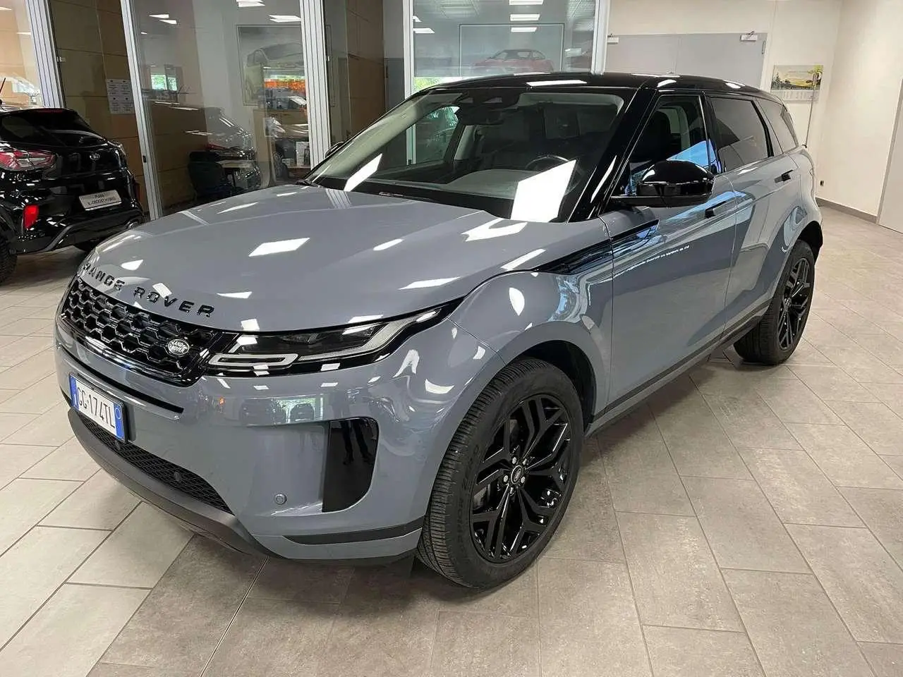 Photo 1 : Land Rover Range Rover Evoque 2022 Hybride