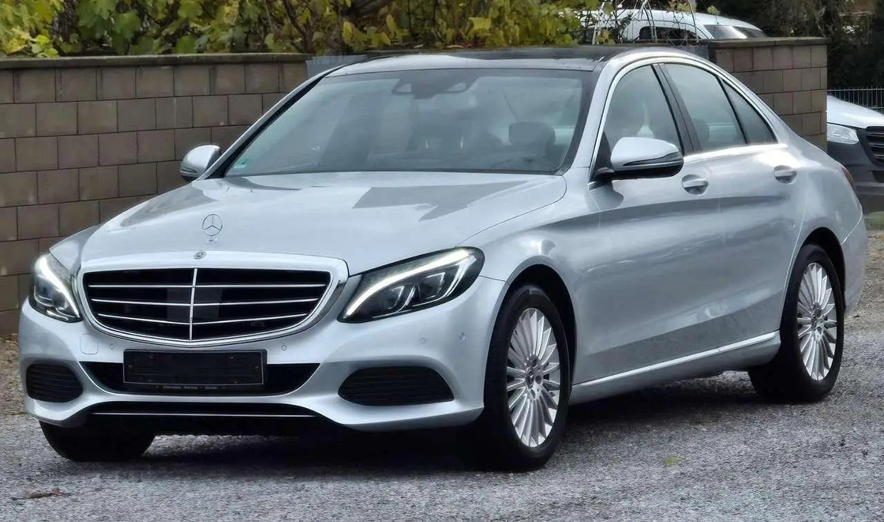 Photo 1 : Mercedes-benz Classe C 2017 Petrol