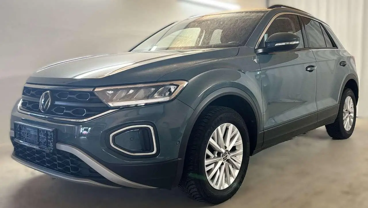 Photo 1 : Volkswagen T-roc 2023 Essence