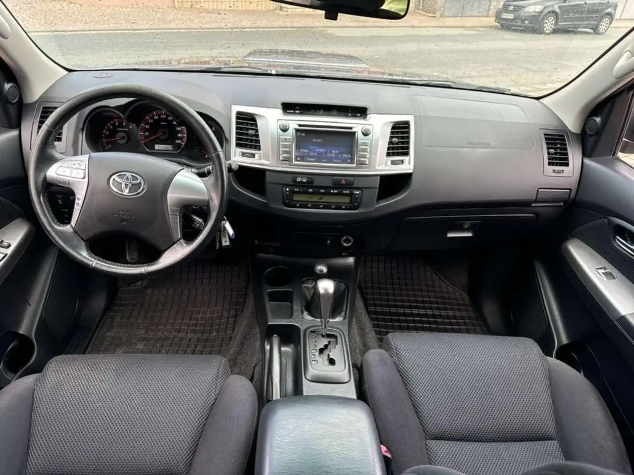 Photo 1 : Toyota Hilux 2015 Diesel