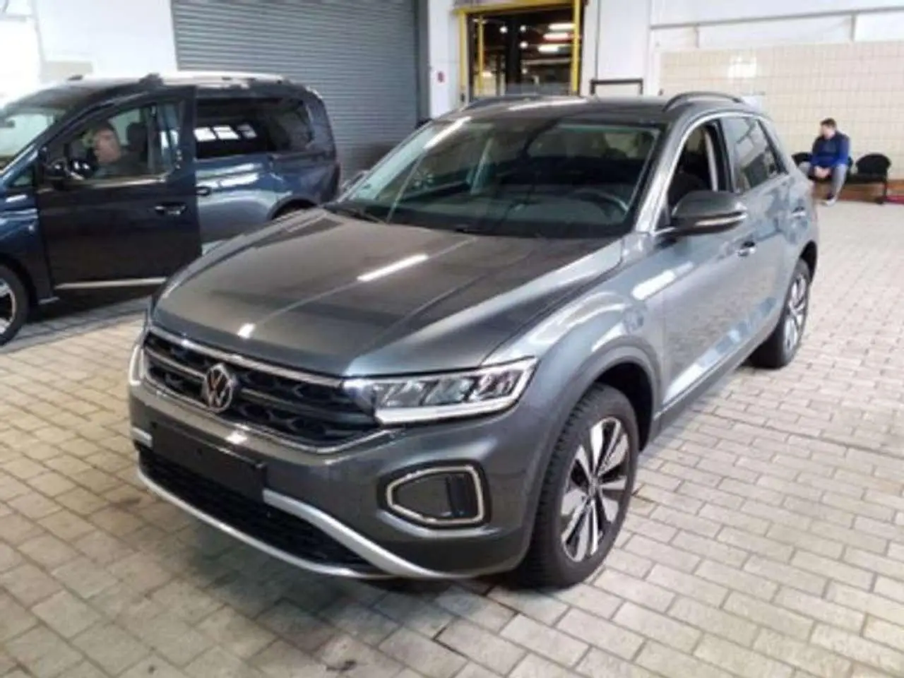 Photo 1 : Volkswagen T-roc 2024 Petrol