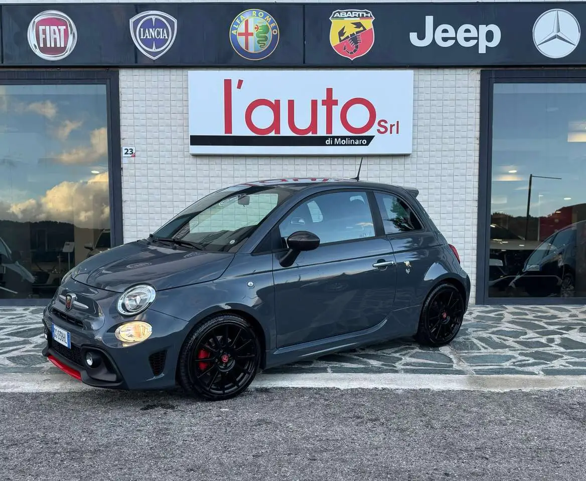 Photo 1 : Abarth 695 2017 Essence