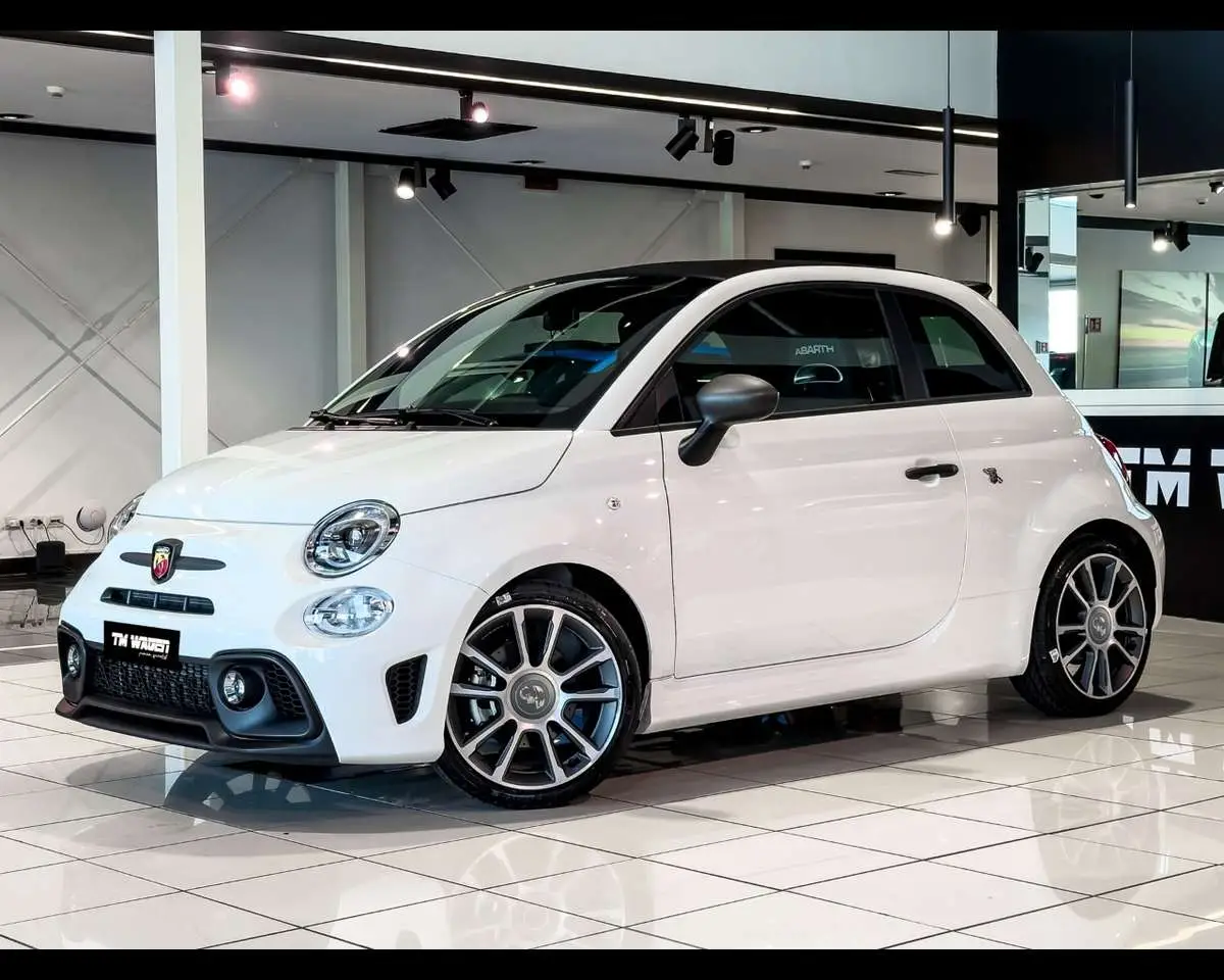 Photo 1 : Abarth 595 2024 Essence