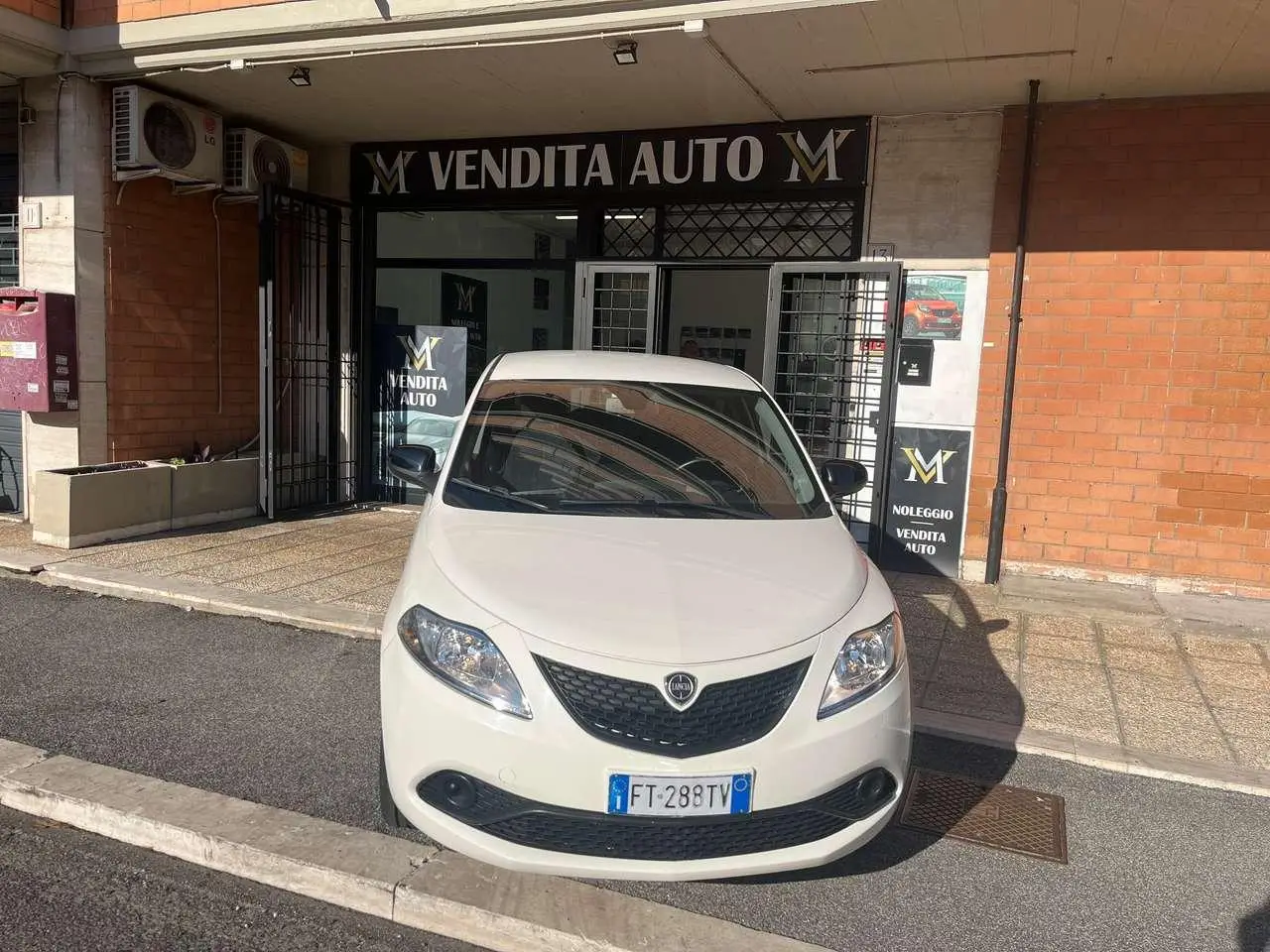 Photo 1 : Lancia Ypsilon 2018 Essence