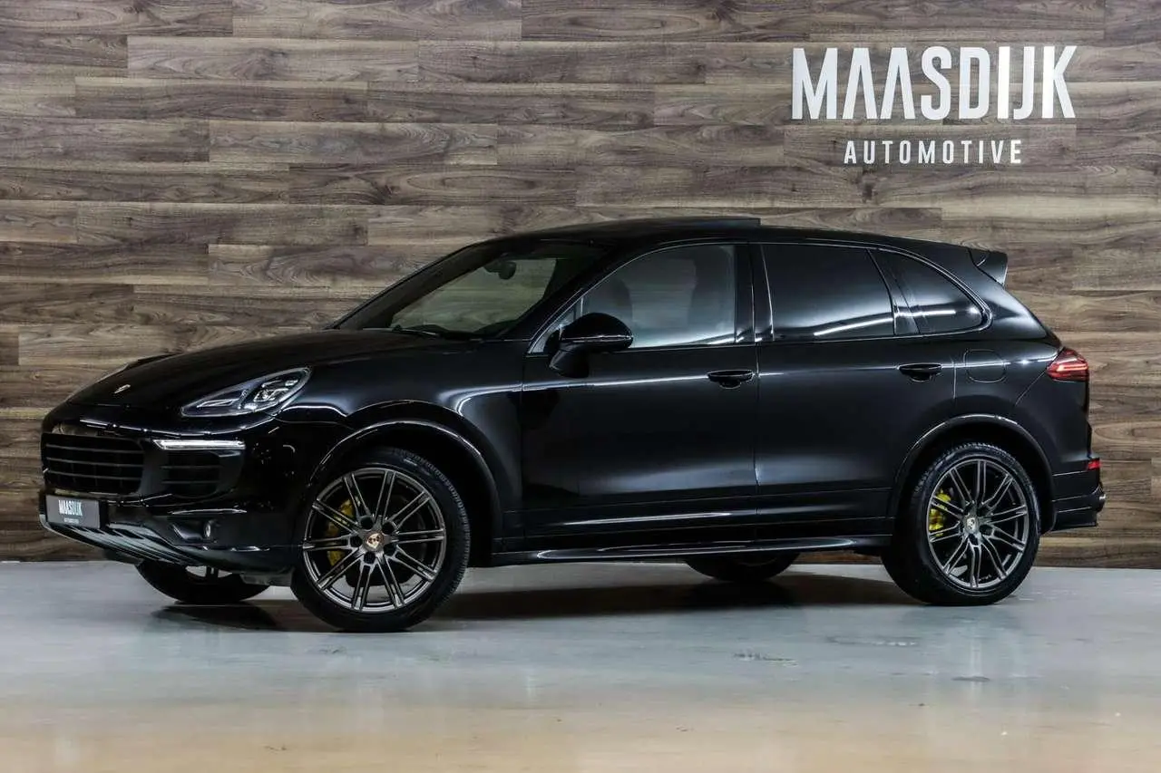 Photo 1 : Porsche Cayenne 2016 Hybrid